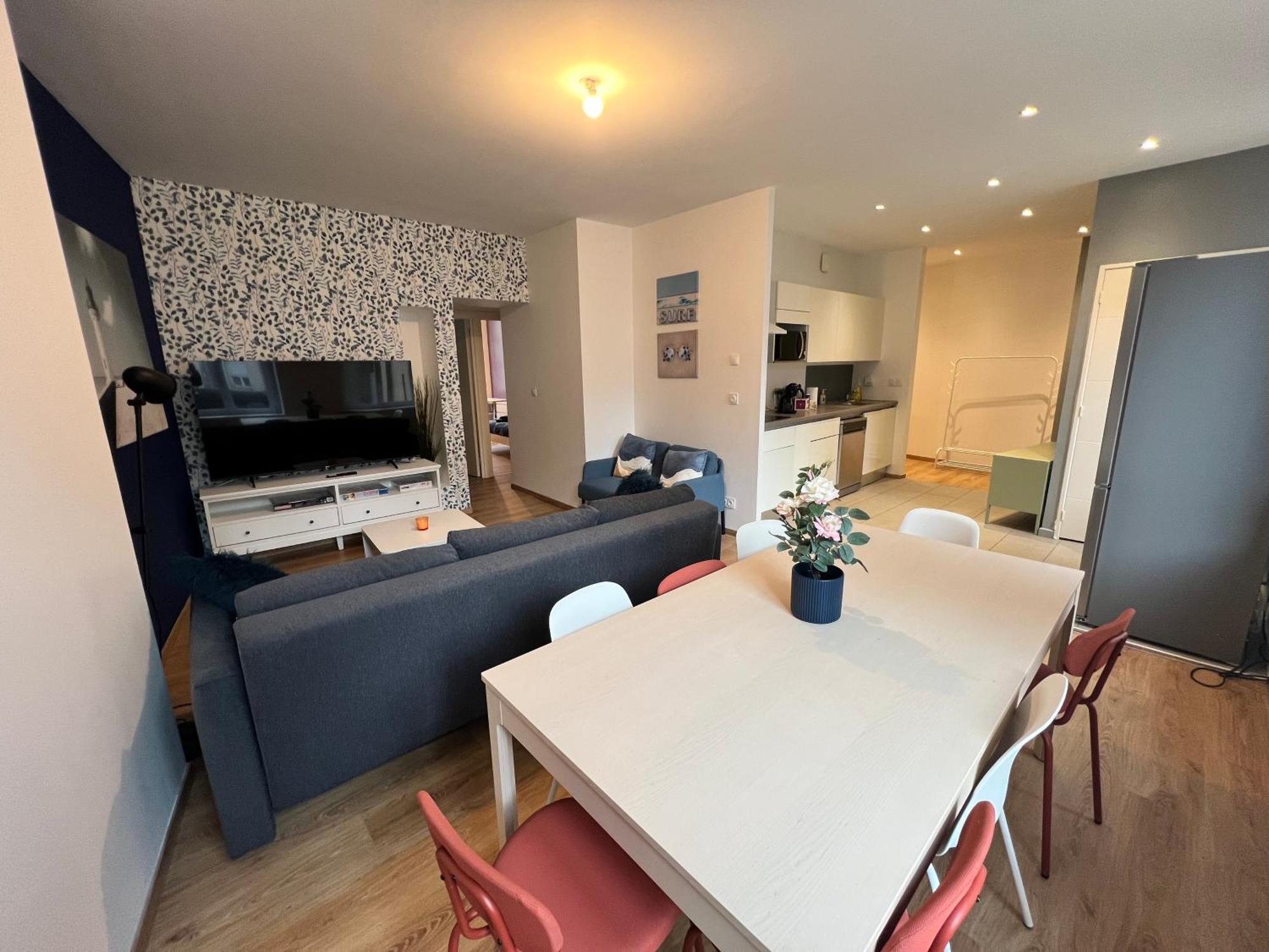 24 Chic & Cosy Grand Appart 88M2 Parking Gratuit Hypercentre Netflix Saint-Etienne  Exterior foto